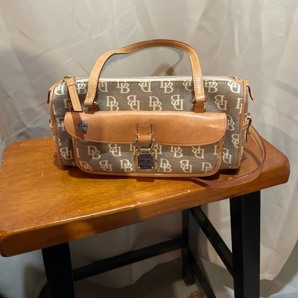 Vintage Dooney & Bourke East West Slim Top Zip - Picture 8 of 8